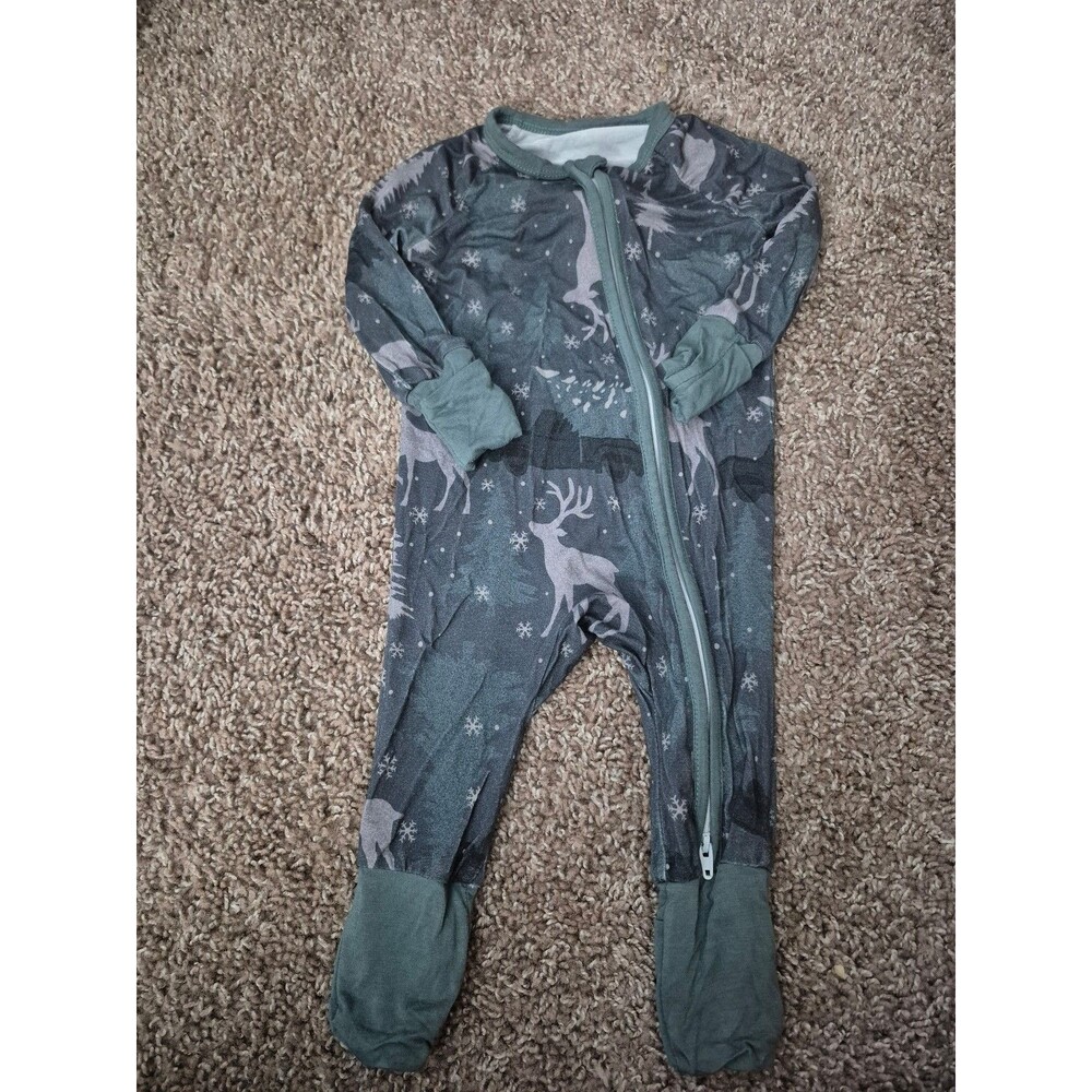 Bamboo one piece sleeper size 0-3 months